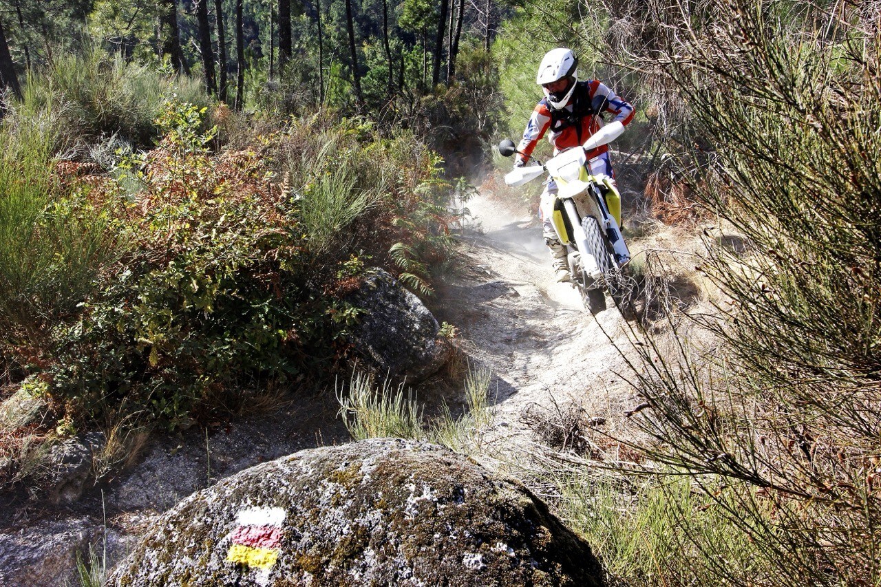 Husqvarna Trek 2025: adventouring alla scoperta del Portogallo